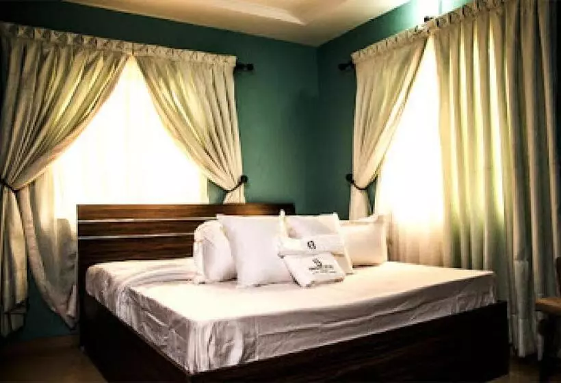 Pension Room In Lodge   Oragon Hotel And Suites