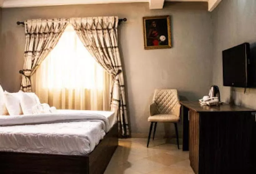 Pension Room In Lodge   Oragon Hotel And Suites