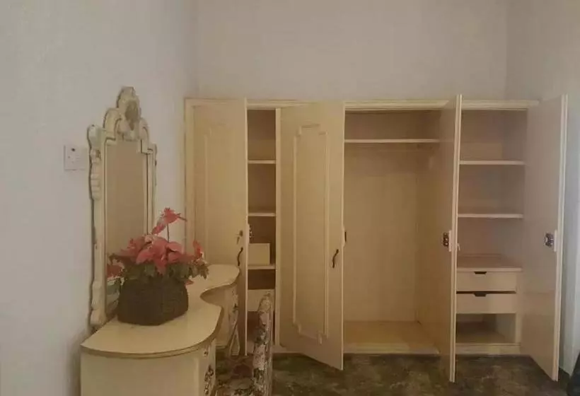 پانسیون Hatfield  And Suites Luxury