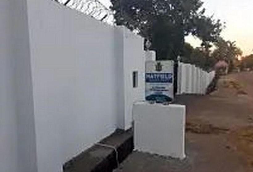 پانسیون Hatfield  And Suites Luxury