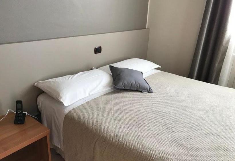 ホテル La Bossolasca Albergo Ristorante