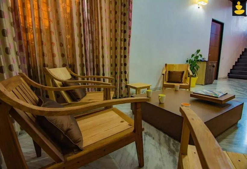 Hotelli Livingstone 4 Bhk Villa Bhimtal