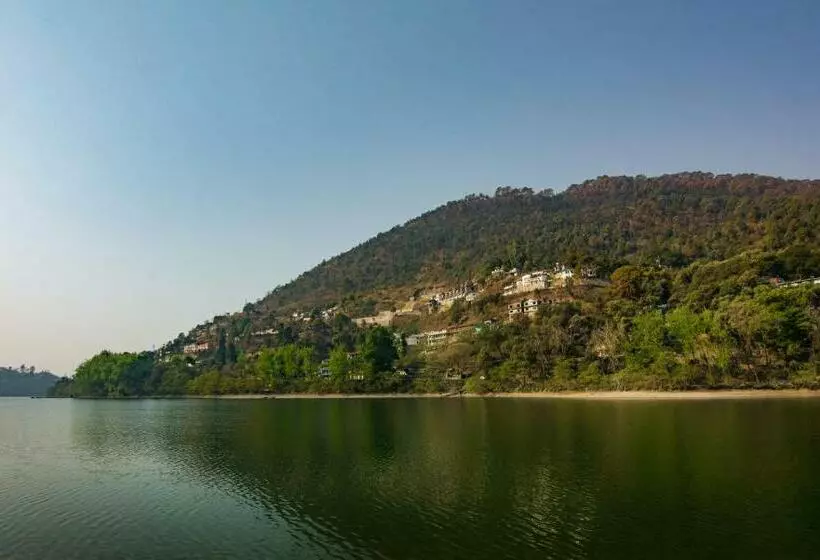 Hotelli Livingstone 4 Bhk Villa Bhimtal