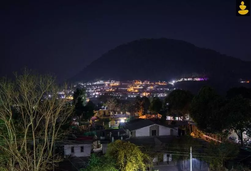 Hotelli Livingstone 4 Bhk Villa Bhimtal