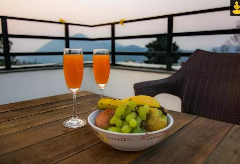 Hotelli Livingstone 4 Bhk Villa Bhimtal