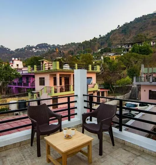 Hotelli Livingstone 4 Bhk Villa Bhimtal