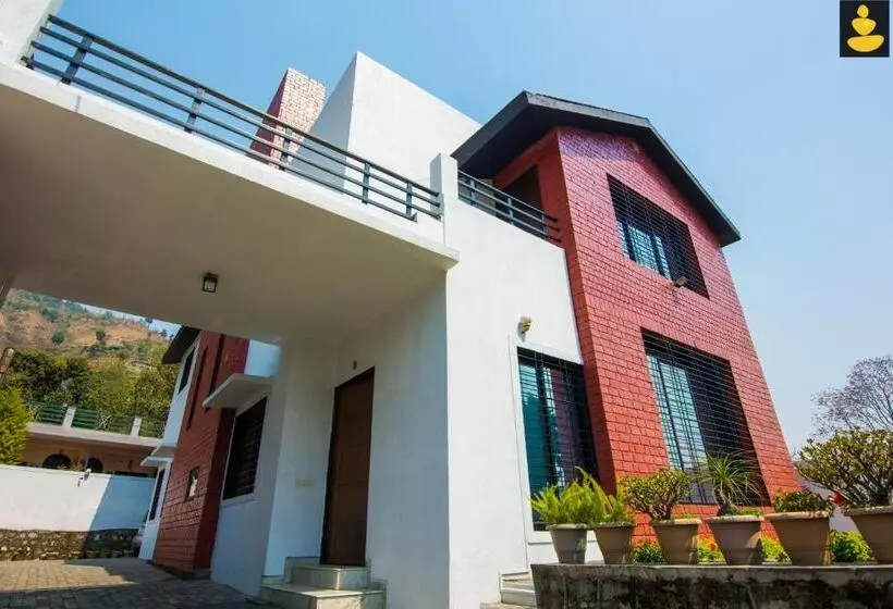 Hotelli Livingstone 4 Bhk Villa Bhimtal