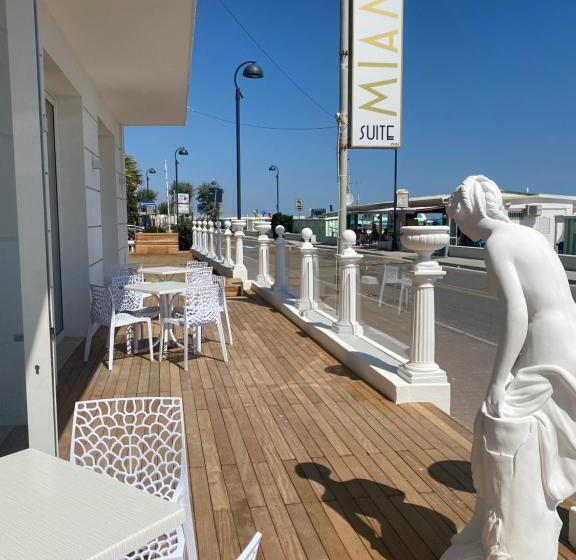 בית מלון כפרי Miami Suite