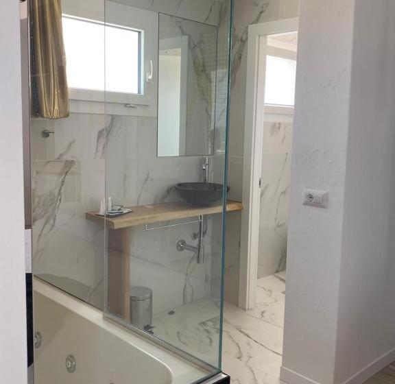 בית מלון כפרי Miami Suite