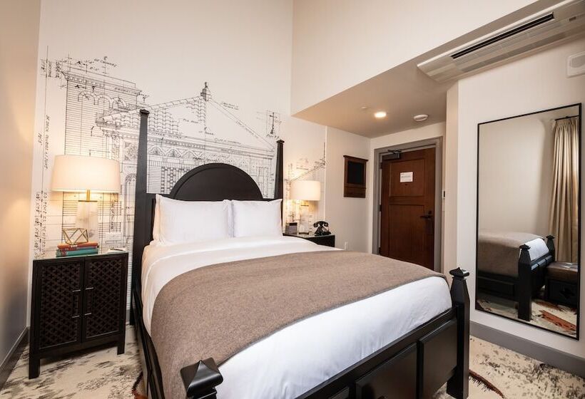 فندق The Lodge At St Edward State Park