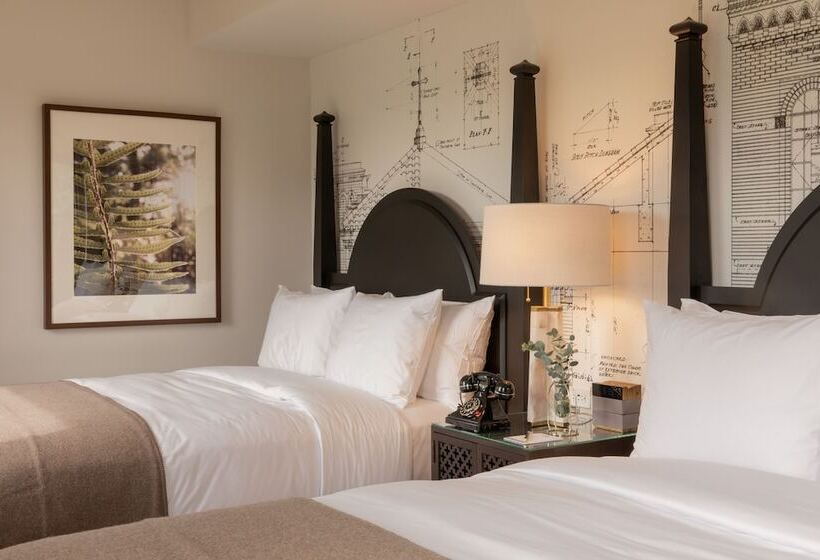 فندق The Lodge At St Edward State Park