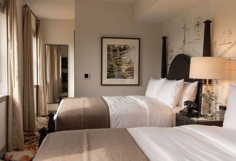 فندق The Lodge At St Edward State Park