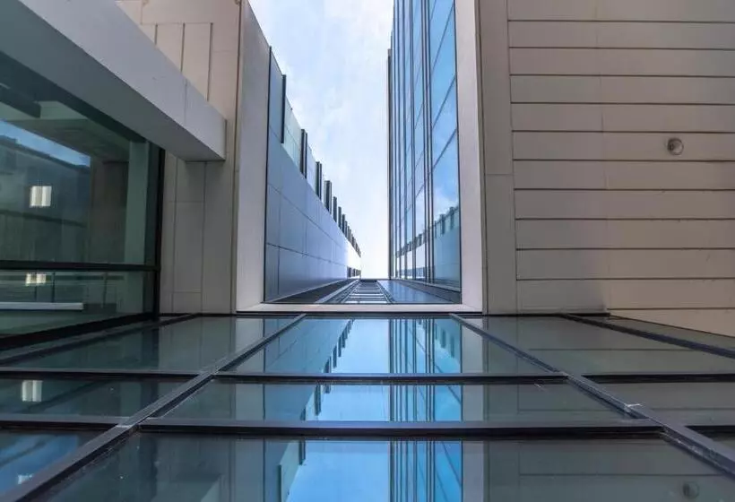 Aparthotel Adagio London Sutton Point