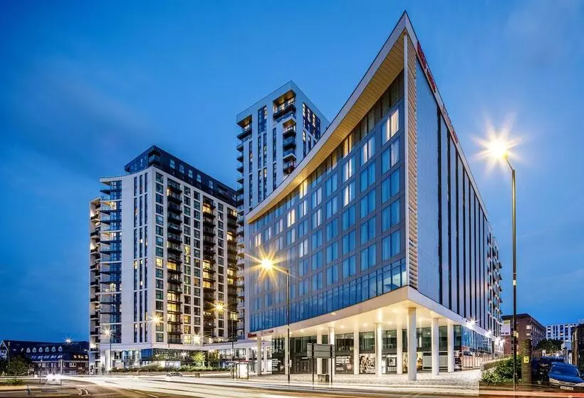 Aparthotel Adagio London Sutton Point