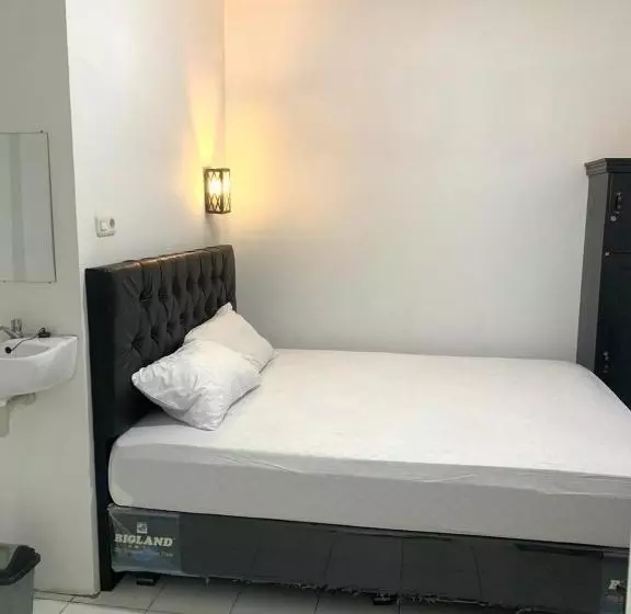 ホテル Guest House Idm Inn Palu Redpartner