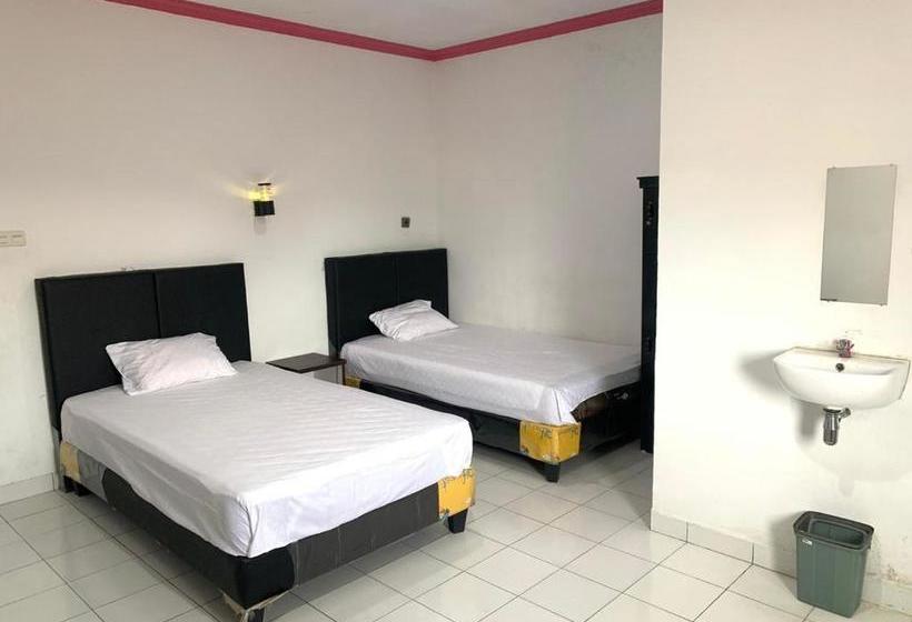 בית מלון כפרי Guest House Idm Inn Palu Redpartner