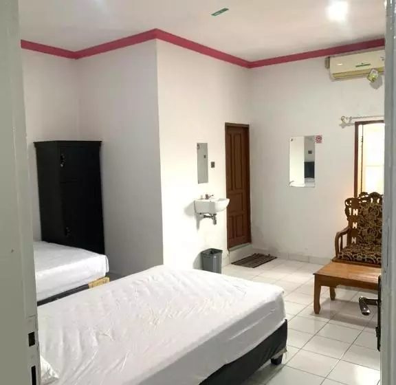 ホテル Guest House Idm Inn Palu Redpartner