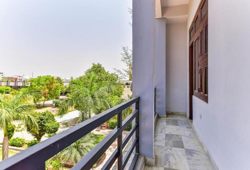 בית מלון כפרי Oyo 79437  S R