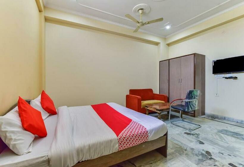 בית מלון כפרי Oyo 79437  S R