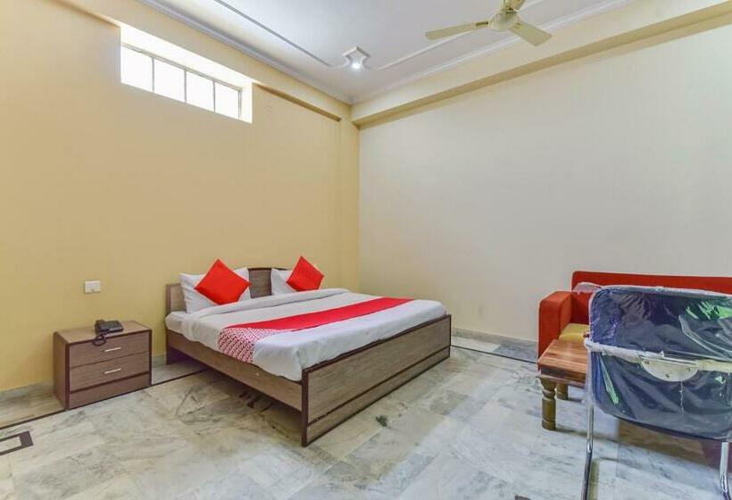 בית מלון כפרי Oyo 79437  S R