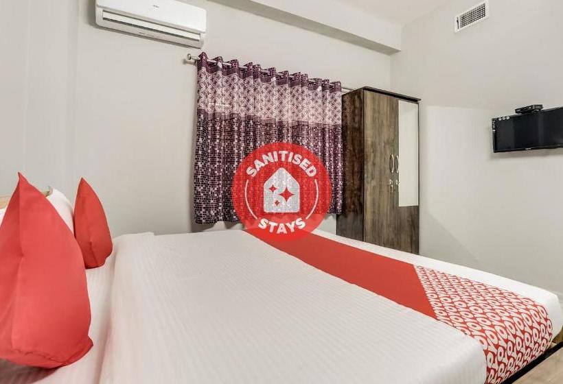 בית מלון כפרי Oyo 79965 Flagship Destiny S