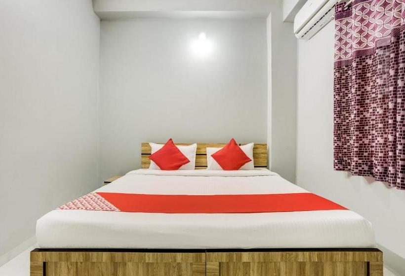 בית מלון כפרי Oyo 79965 Flagship Destiny S