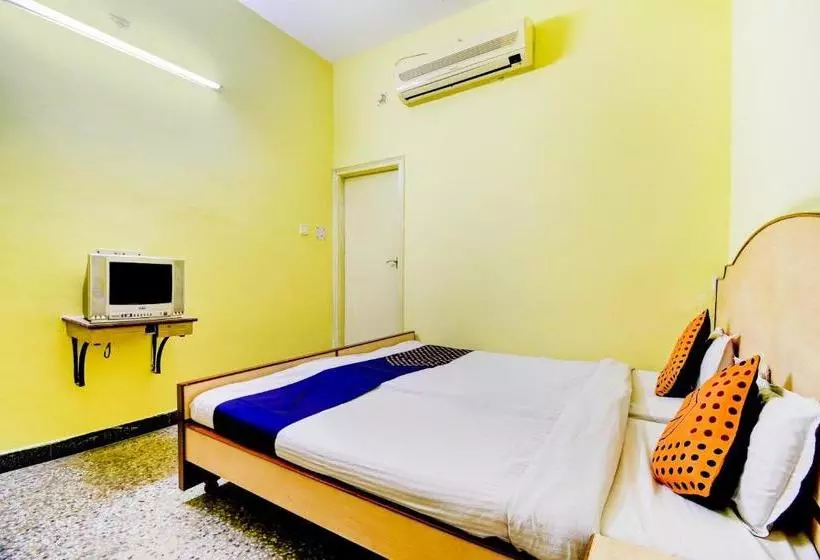 هتل Spot On 80135 Gopala Residency