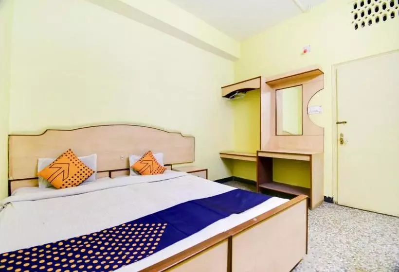 هتل Spot On 80135 Gopala Residency