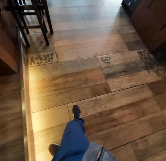 Pensión At Gjergj Fishta Apart House Shkoder