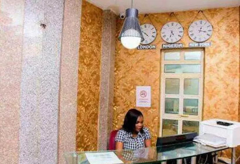 پانسیون Room In Lodge   Ambience Hotel And Suites Magodo