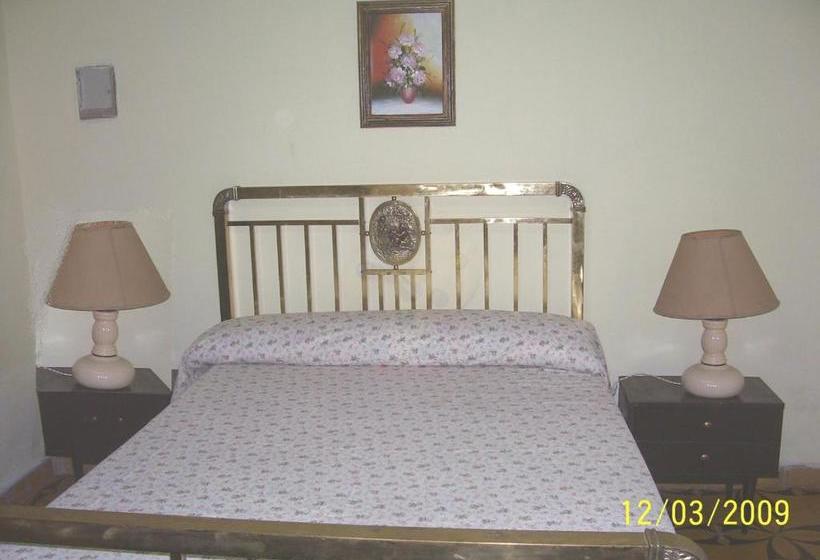 مبيت وإفطار Posada Doña Emilia Amarfil