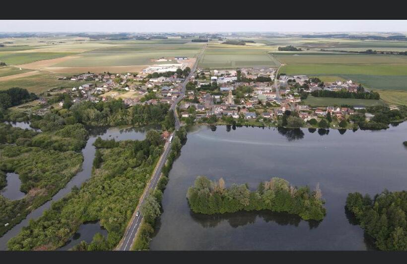 مبيت وإفطار La Suite Du 12