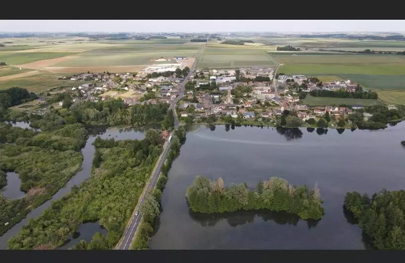 ベッドアンドブレックファースト La Suite Du 12