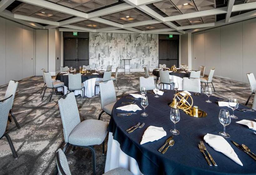 Отель Hyatt Centric Charlotte Southpark