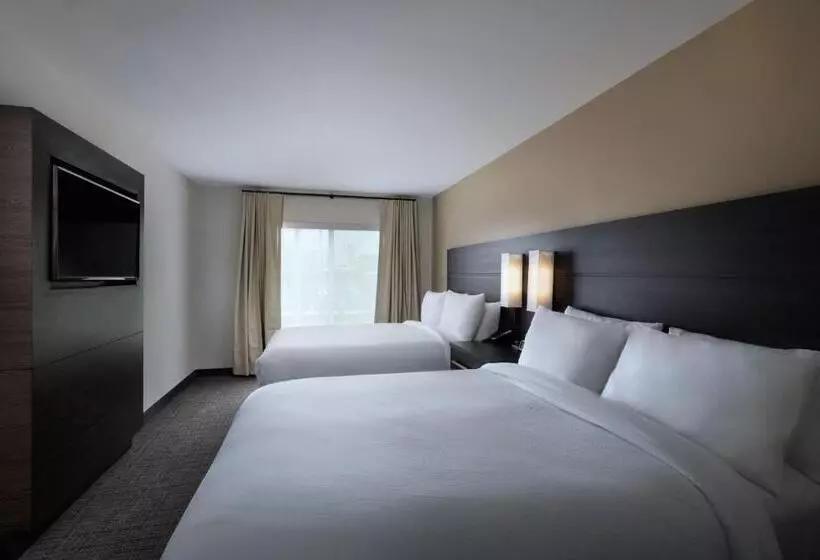 Hotelli Residence Inn New Brunswick Tower Center Blvd