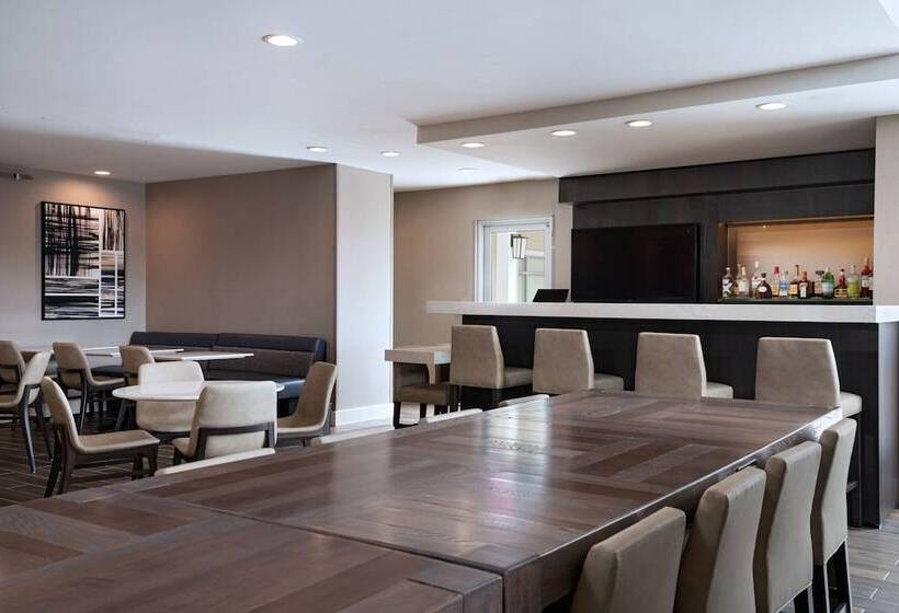 בית מלון כפרי Residence Inn New Brunswick Tower Center Blvd