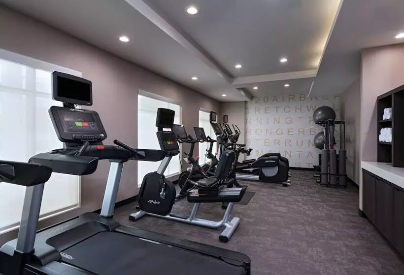 Hotelli Residence Inn New Brunswick Tower Center Blvd