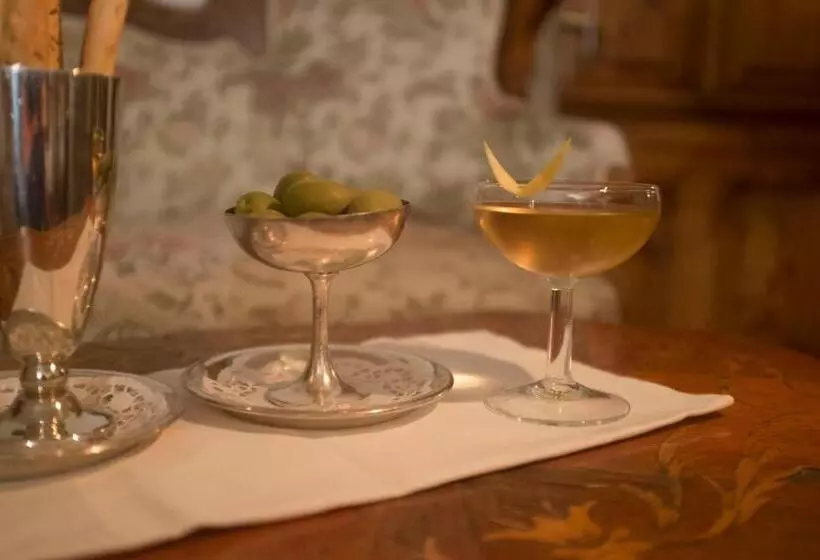 Hotelli Weisses Rössl