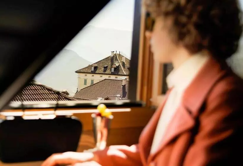 Hotelli Weisses Rössl