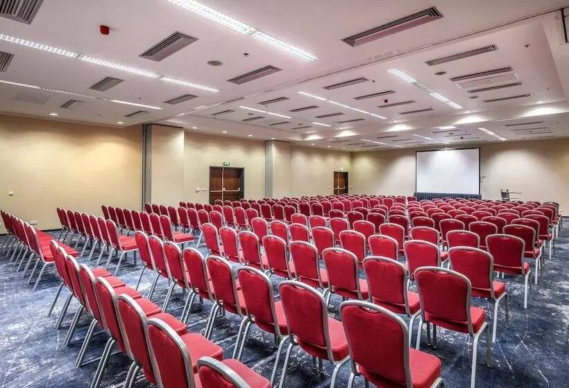 酒店 Courtyard By Marriott Prague Airport