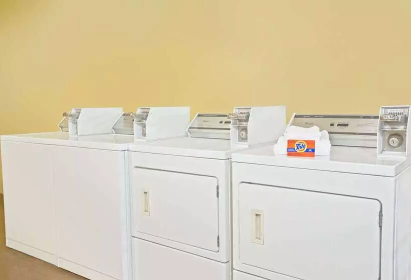 هتل Days Inn By Wyndham Orlando Airport Florida Mall