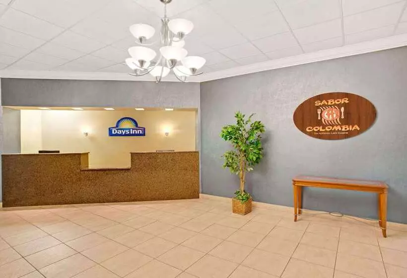 هتل Days Inn By Wyndham Orlando Airport Florida Mall