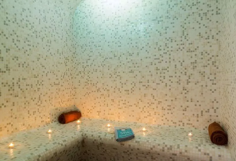 בית מלון כפרי Domaine La Charpinière, The Originals Collection