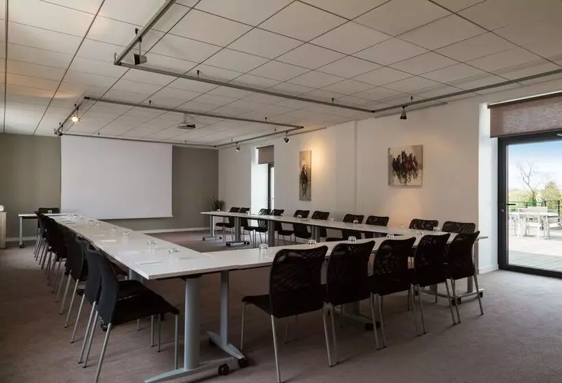 בית מלון כפרי Domaine La Charpinière, The Originals Collection