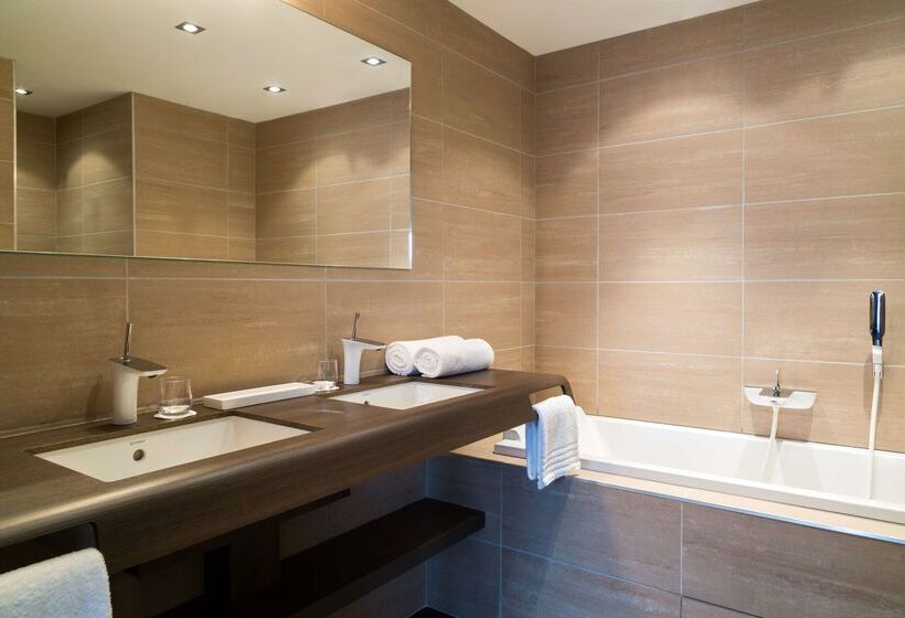 호텔 Domaine La Charpinière, The Originals Collection