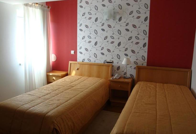 Отель D. Ines De Castro