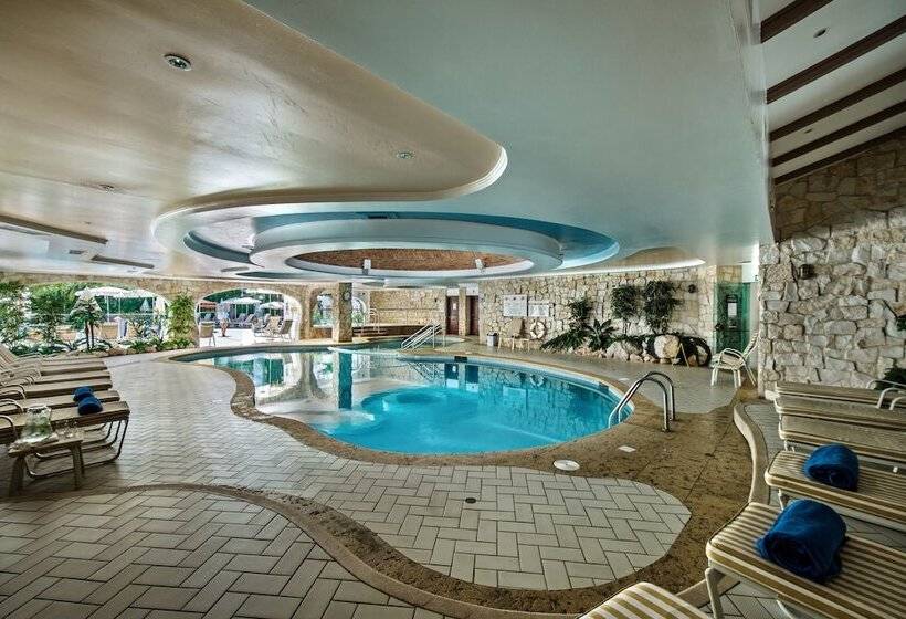 فندق Four Seasons Country Club