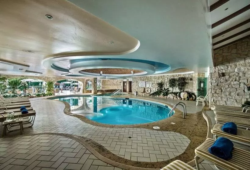 호텔 Four Seasons Country Club