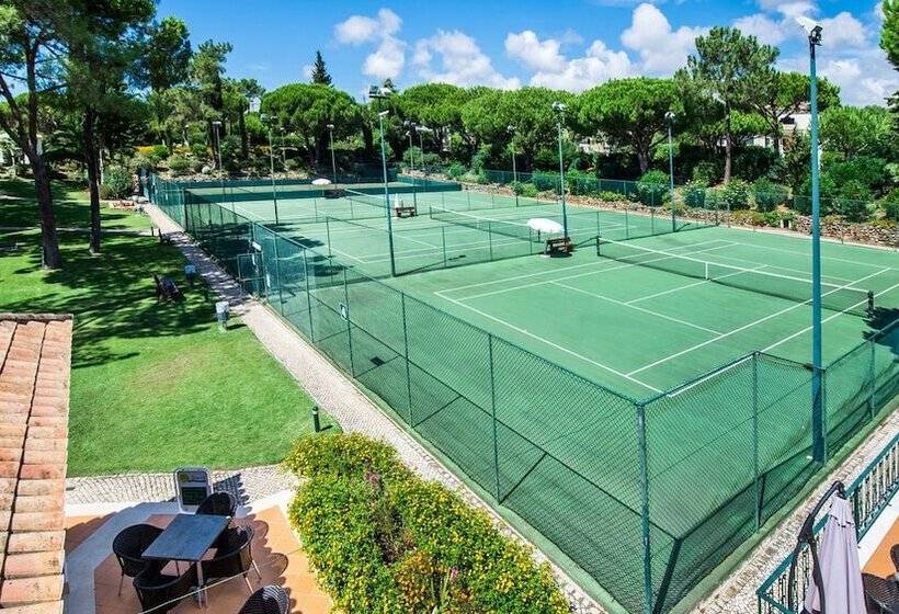 فندق Four Seasons Country Club