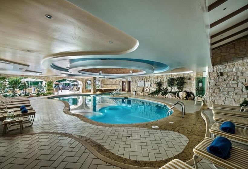 فندق Four Seasons Country Club